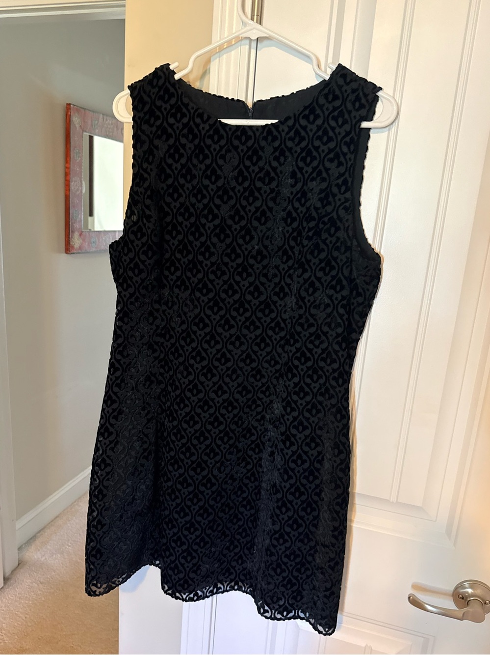 MAX STUDIO Sleeveless Black Velvet Overlay Patterned Women's Dress